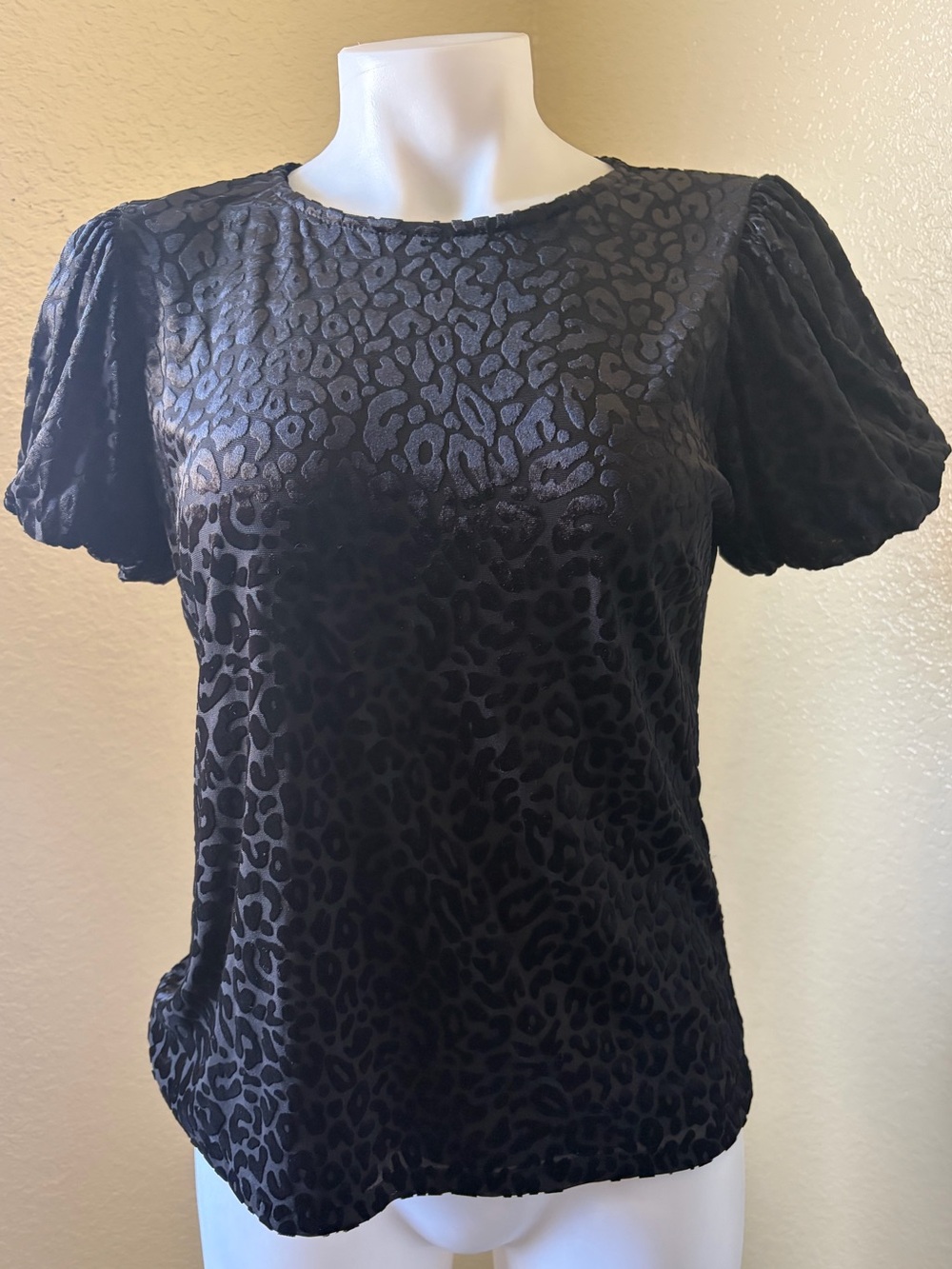 CeCe Black Velvet Burnout Leopard Puff Sleeve Top